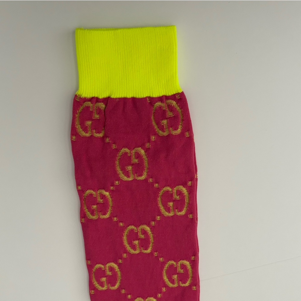 Gucci Magenta Bright Yellow Monogram GG Logo Rib Knit Long Socks Size Medium - Picture 3 of 8